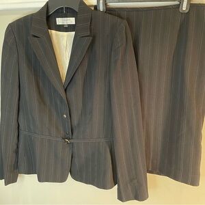 Tahari Gray Skirt Set Professional Pencil Style